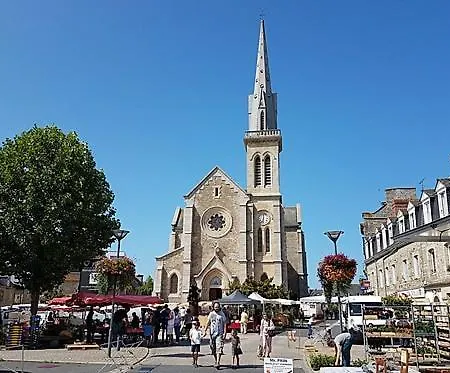 Maison De Broons